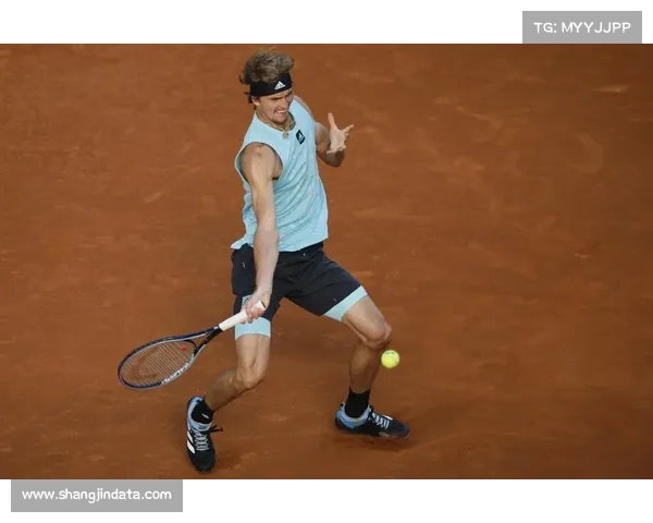 马德里公开赛：阿尔卡拉斯鏖战3小时险胜卢布列夫，卫冕成功